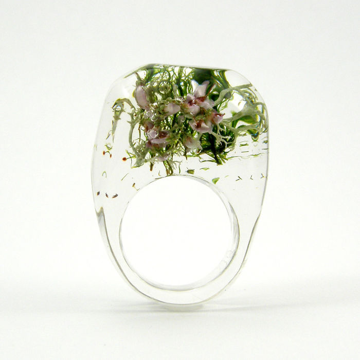 Ring With Moss And Heather