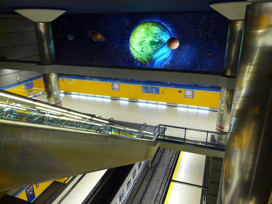 Estacin De Metro Arganzuela-planetario (madrid, Espaa)