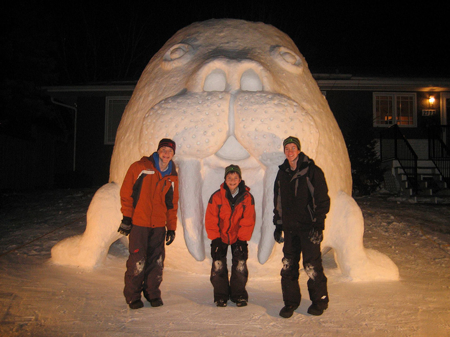giant-snow-sculptures-bartz-brothers-2