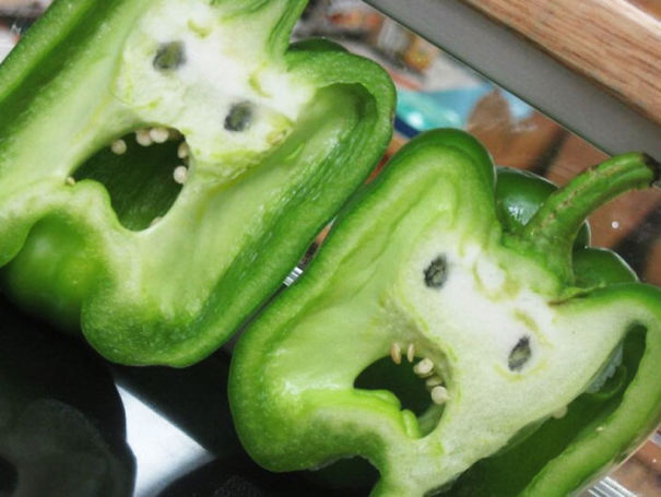 Bell Peppers Look Like Screaming Faces