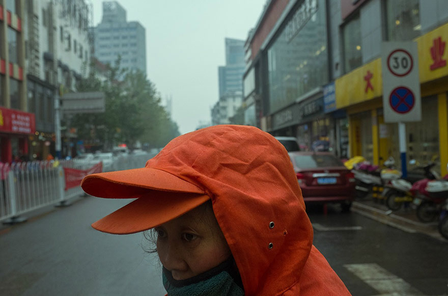 1self-taught-perfectly-timed-street-photography-china-tao-liu-6