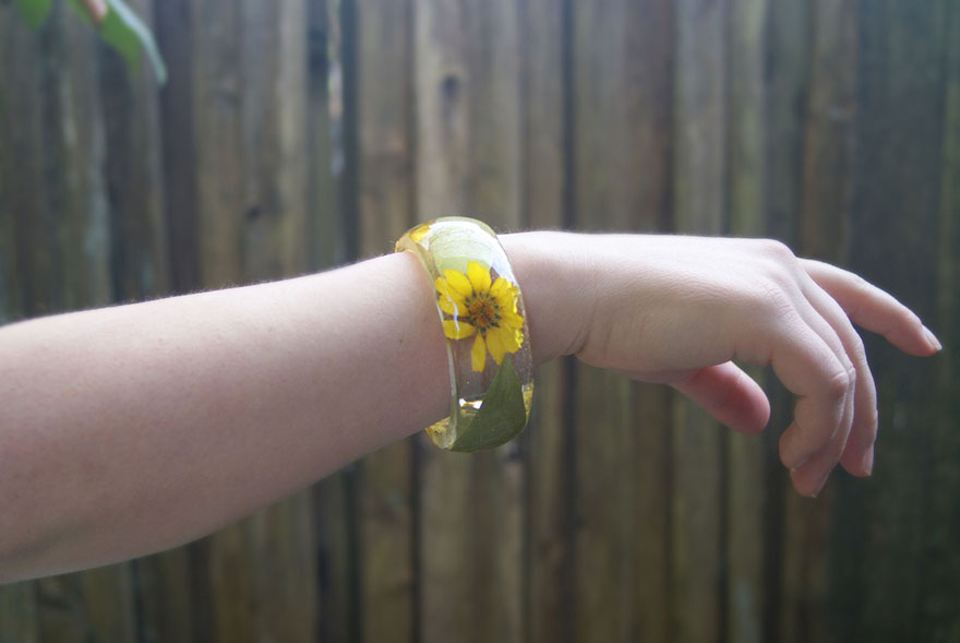 resin-flower-moss-bangles-bracelets-modern-flower-child-sarah-smith-34