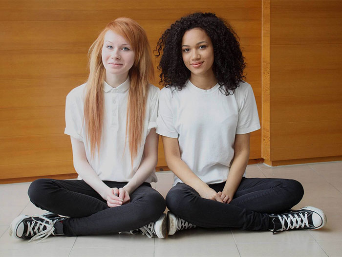 black-white-skin-twin-sisters-lucy-maria-aylmer-13.jpg