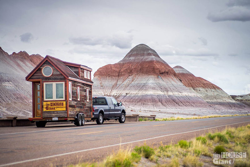 tiny-house-giant-journey-mobile-home-jenna-guillame-24