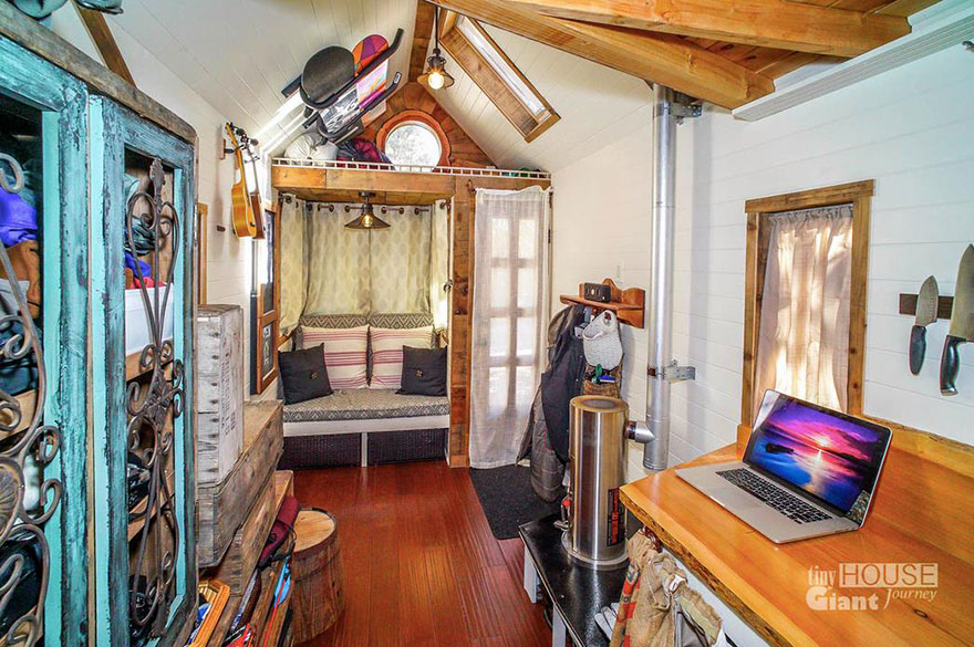 tiny-house-giant-journey-mobile-home-jenna-guillame-5