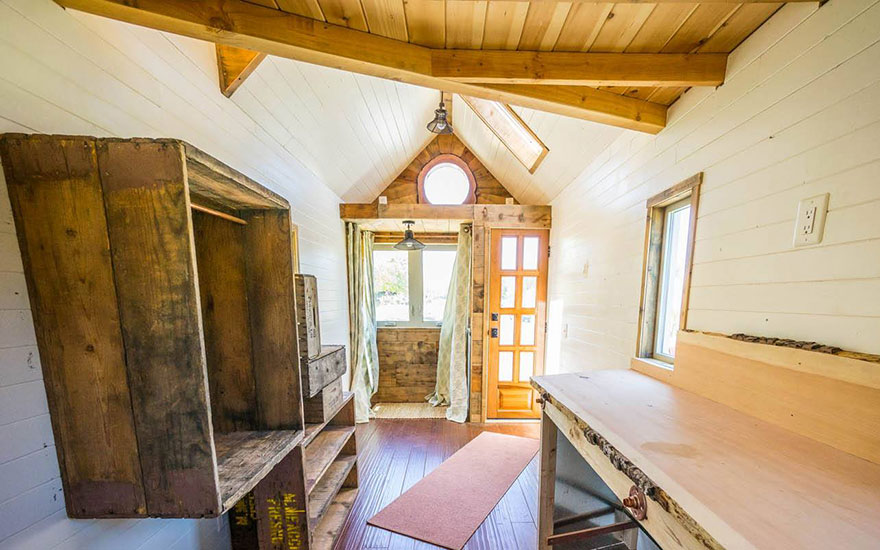 tiny-house-giant-journey-mobile-home-jenna-guillame-9