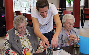 Dutch Retirement Home Offers Students Free Rent For Time Spent With Elderly Residents