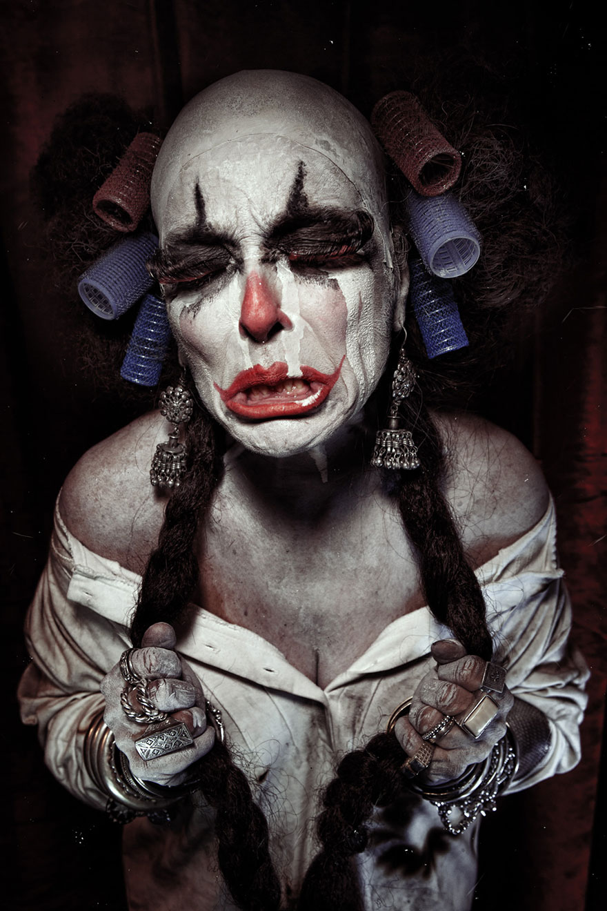 macabre-scary-clown-portraits-photography-clownville-eolo-perfido-99-12