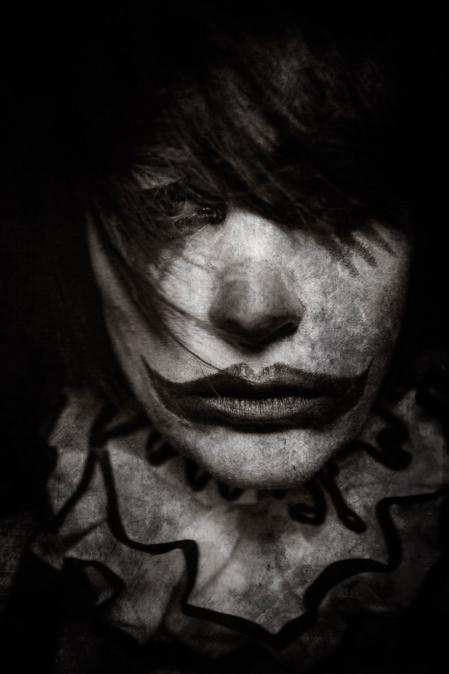 macabre-scary-clown-portraits-photography-clownville-eolo-perfido-99-19