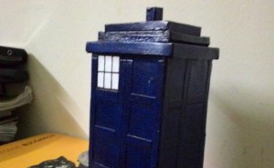 T.a.r.d.i.s.: My Little Doctor-who Time-traveling Machine Made Of Cigarette Boxes