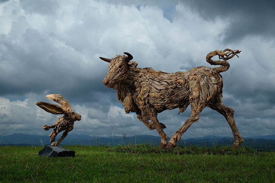 driftwood-animal-sculptures-jame-doran-webb-5