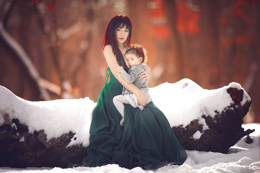 Breastfeeding Goddesses Series Finds The Beauty In Public Feeding 
