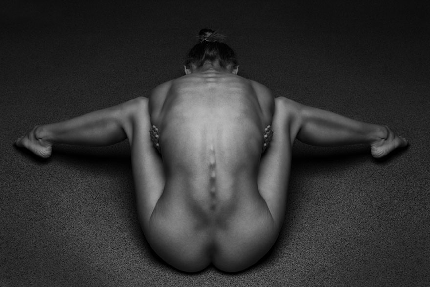 black-and-white-portraits-women-body-bodyscapes-anton-belovodchenko-12