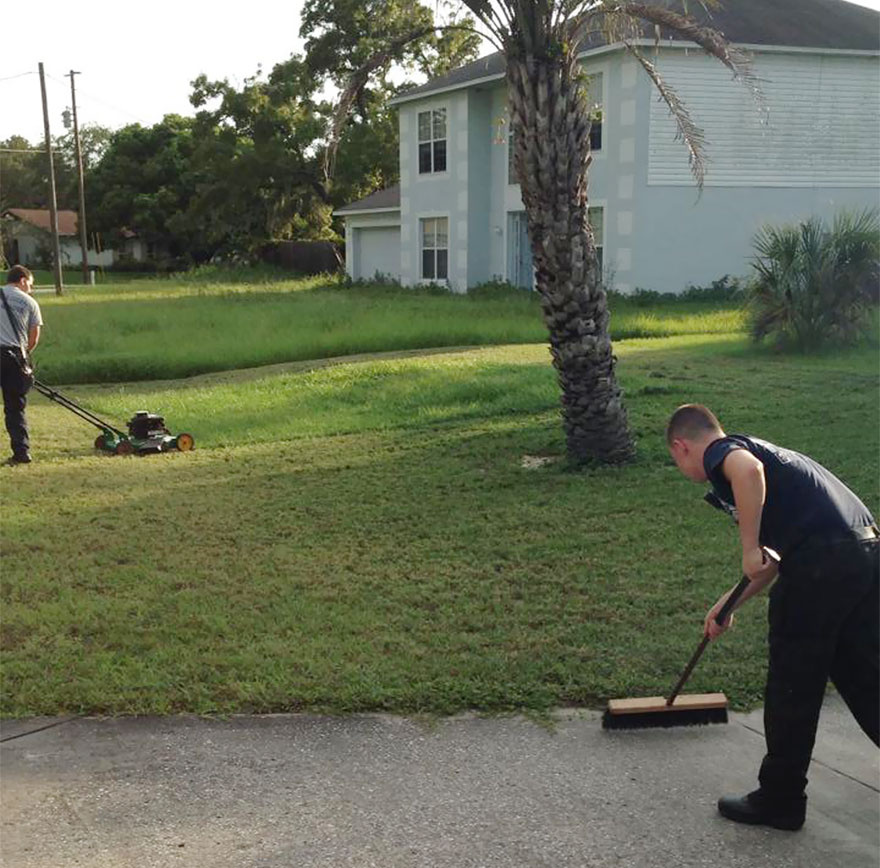 firefighters-save-man-finish-mowing-lawn-3