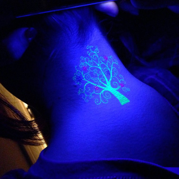 glow-in-dark-tattoos-uv-black-light-46__
