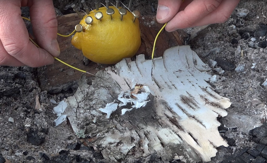how-to-make-fire-with-lemon-north-survival-2
