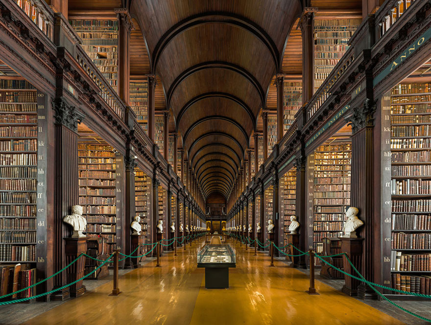 trinità-college-lungo-sala-biblioteca-Dublino-1
