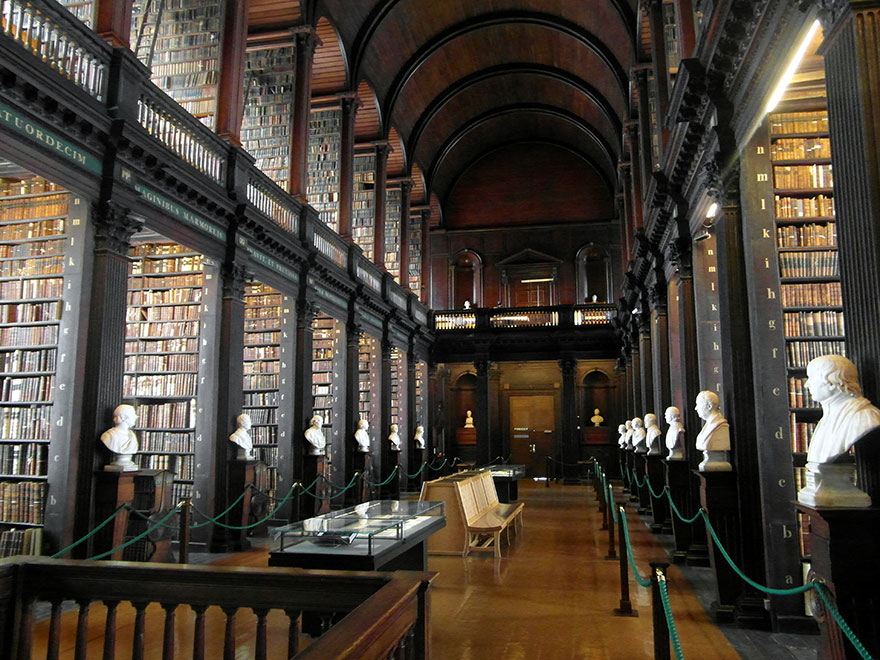 trinità-college-lungo-sala-biblioteca-Dublino-10