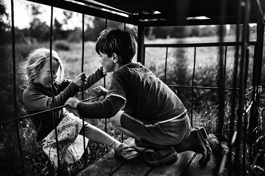 raw-childhood-without-electronic-devices-niki-boon-new-zealand-16