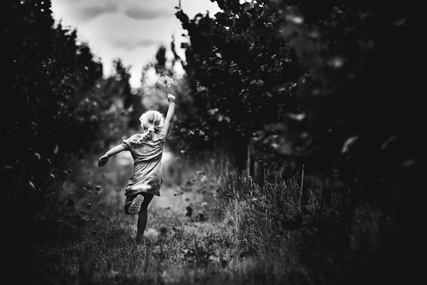 raw-childhood-without-electronic-devices-niki-boon-new-zealand-41
