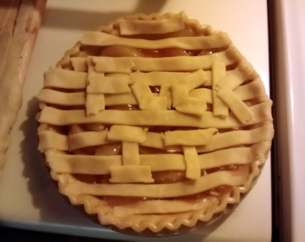 Asked My Husband To Do A Lattice Over The Apple Pie Im Making. This Is What He Came Back With