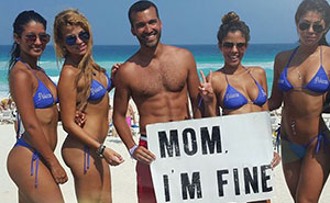 Guy Drops Everything To Travel The World But Doesn't Forget To Assure His Mom He's Fine