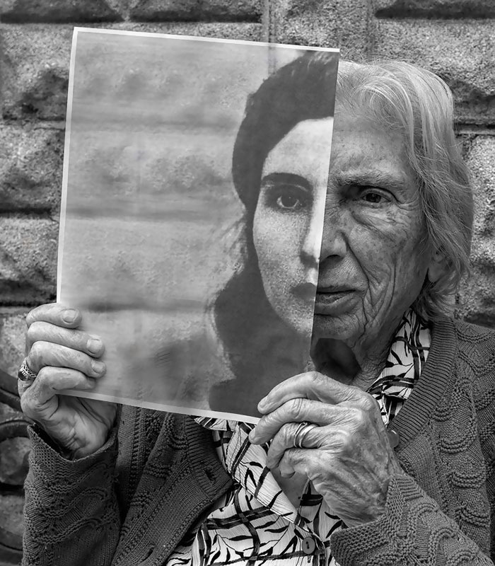 91-year-old-mother-playful-photography-elderly-women-strange-ones-tony-luciani-1