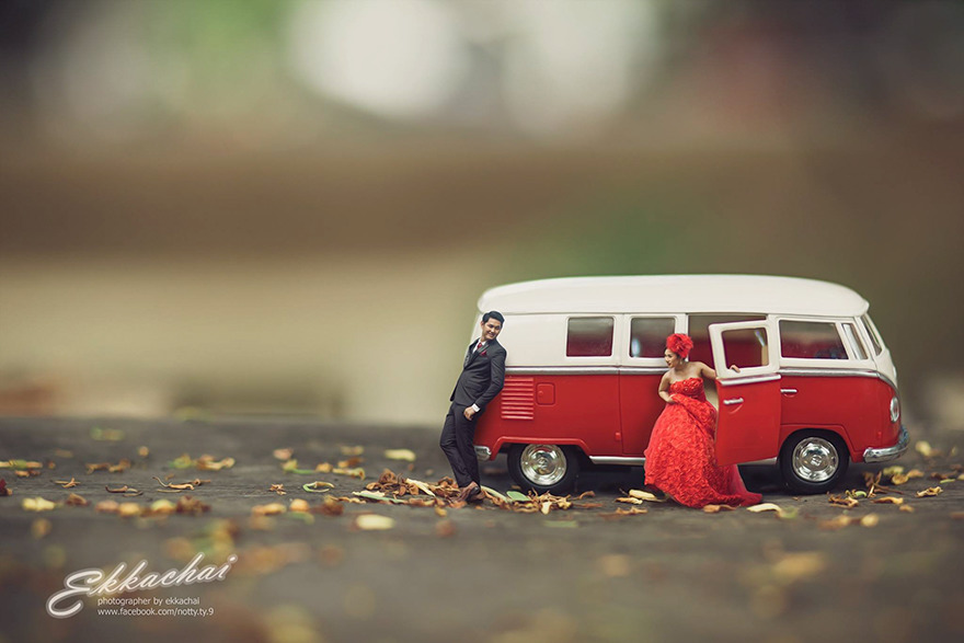 Really Creative Wedding Photographer Turns Bride And Groom Into Miniature People 