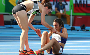 Olympic Runners Who Came Last After Helping Each Other Get Moved To The Finals