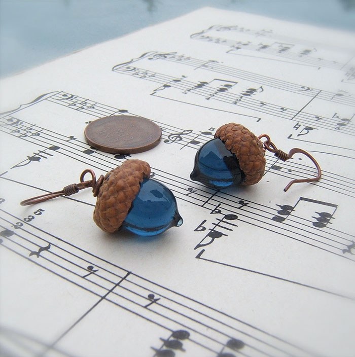 glass-acorn-jewelry-necklaces-earrings-bullseyebeads-2