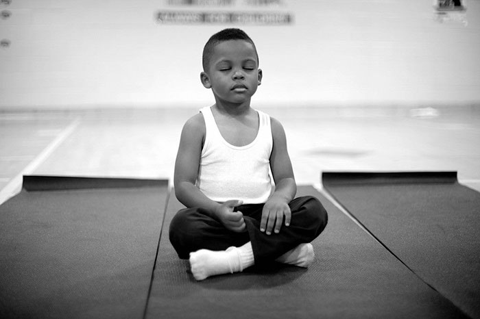 Schule Ersetzt Nachsitzen Durch Meditation Und Die Ergebnisse Sind Erstaunlich Erhohtes Bewusstsein