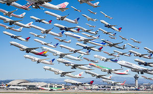 10+ Unbelievable Photos Of Air Traffic Around The World That Took Photographer 2 Years To Shoot
