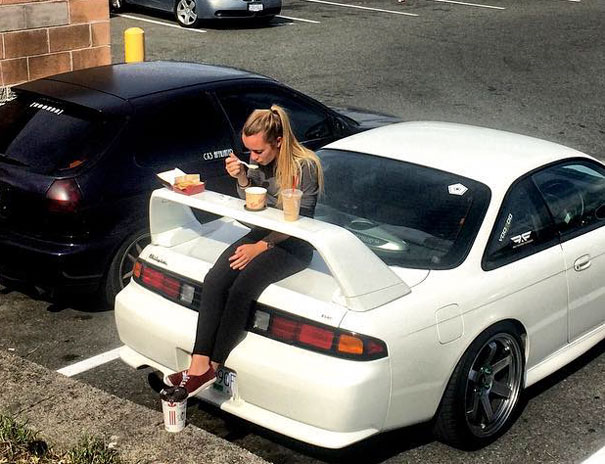 Use Your Car Spoiler As A Picnic Table