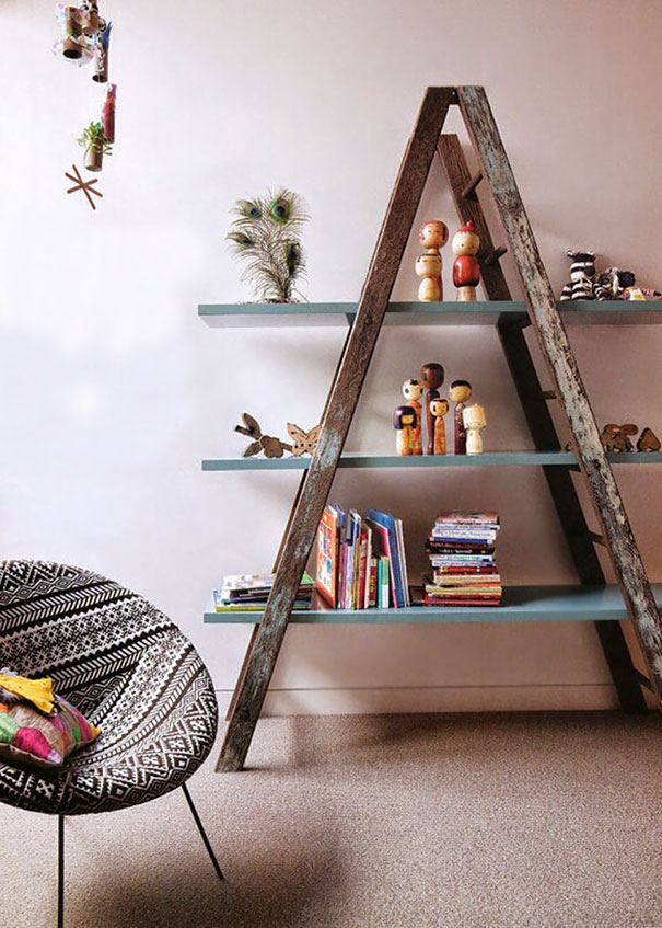 You Can Turn An Old Ladder Into A Bookshelf