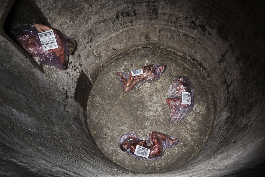 Photographer Portrays Humans As Animals To Raise Awareness About Mass Meat Consumption (NSFW)