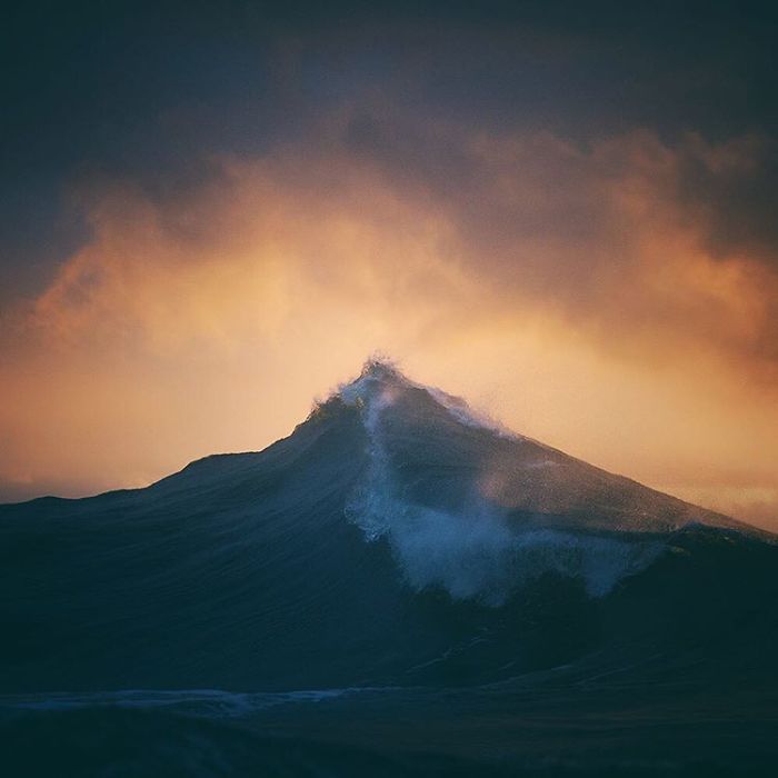 Breathtaking Wave Photos By Lloyd Meudell Look Like Mountains