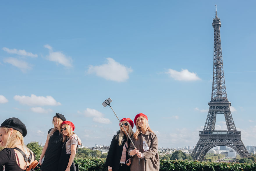  photographer travels europe photographing people selfies 