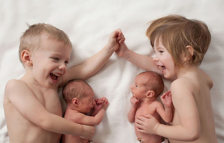  mom shares photos her two sets twins 