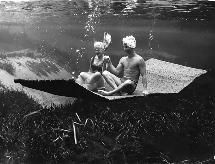 Underwater Pinups Photography,Shot Underwater In 1938 by Bruce Mozert