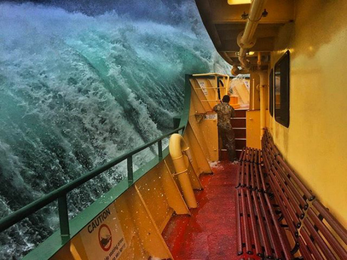 This Guys Trip On A Ferry Went Not How He Expected, And Now His Epic Photos Are Going Viral