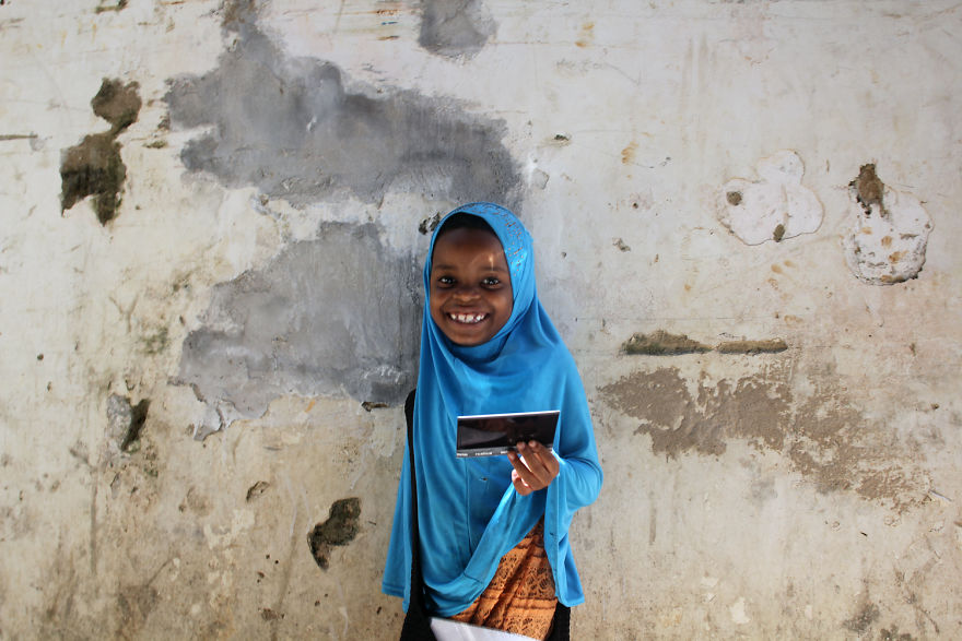 I Gave Instant Photos To More Than 60 Tanzanians Who Dont Have Them And Captured Their Smiles