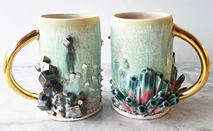 Self-Taught Artist Makes Dazzling Coffee Mugs Which Belong In Art Galleries