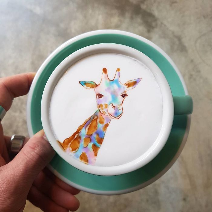Barista From Korea Who Creates Art On Cups of Coffee #artpeople