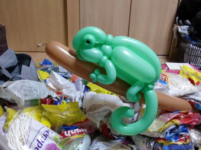 Chameleon figuras hechas con globos inflables