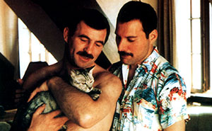 10+ Rare Pics Of Freddie Mercury And His Boyfriend From 1980s Reveal The Unseen Side Of Him