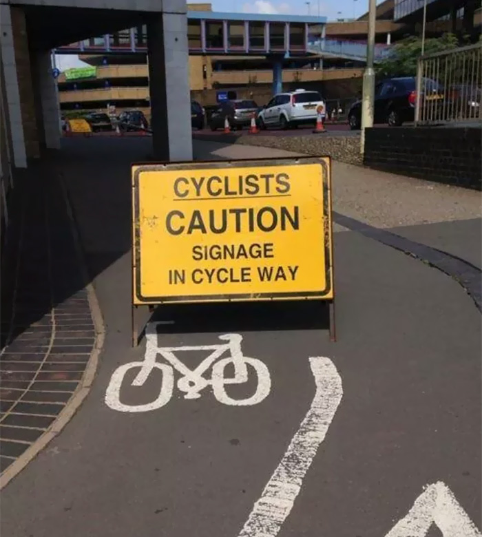 Funny-captain-obvious-signs