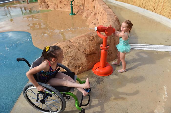 Le tout premier parc aquatique adapté pour les personnes handicapées vient d'ouvrir ses portes et le résultat est génial. - 4