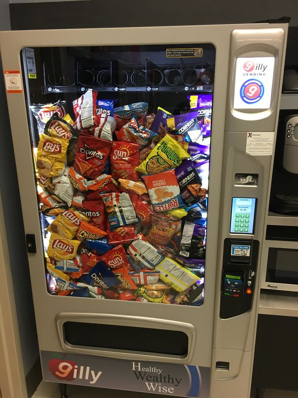 Vending Machine At Work Made An Error And Distributed Everything All At Once