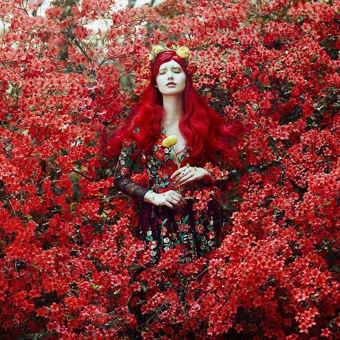 This Photographer Photographs Women Like No One Else, And The Result Is Straight From A Fairy Tale