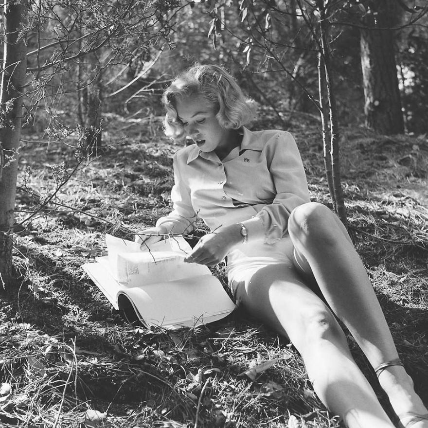10 Rare Marilyn Monroe Photos In The Woods Before She Became Famous